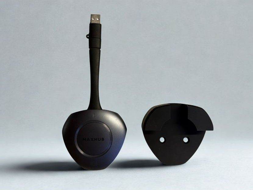 Support mural MAXHUB WT13M sur-mesure – Fixation dongle salle de réunion