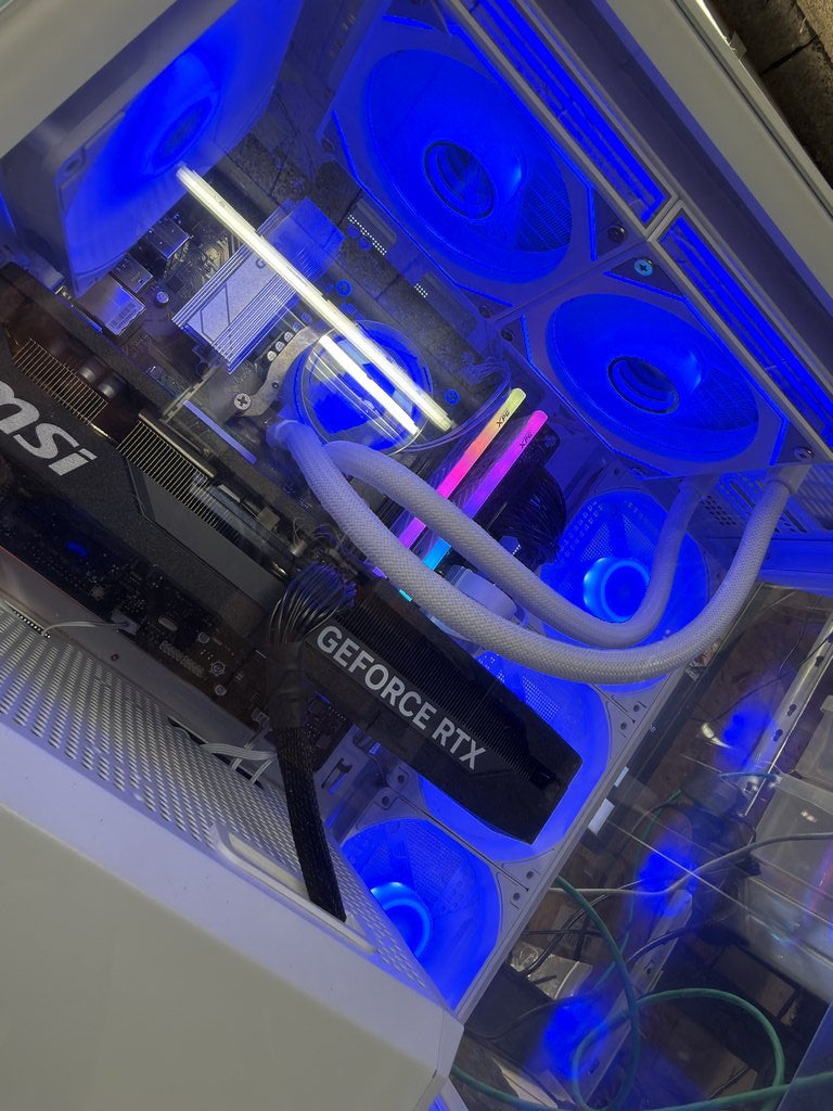 PC Gaming RTX 5070 Ti 16 Go – i7-12700KF – 32 Go DDR4 – SSD NVMe 1 To